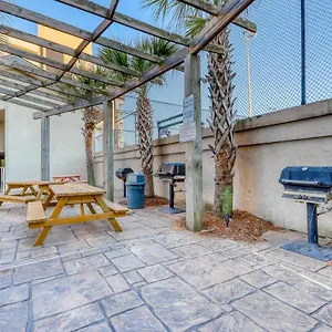  Apartment Mainsail 144